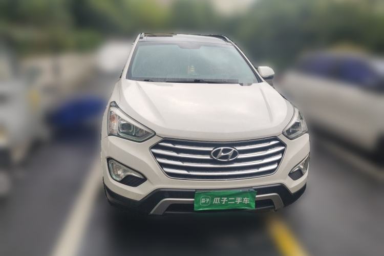 Used Hyundai Grand SantaFe 2013 3.0L 7-Seater Four-Wheel-Drive Comfort Edition Front