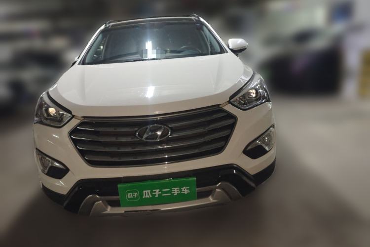 Used Hyundai Grand SantaFe 2013 3.0L 7-Seater Four-Wheel-Drive Comfort Edition Front