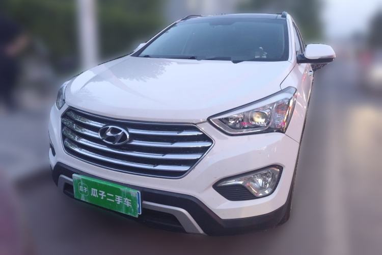 Used Hyundai Grand SantaFe 2013 3.0L 7-Seater Four-Wheel-Drive Comfort Edition Front