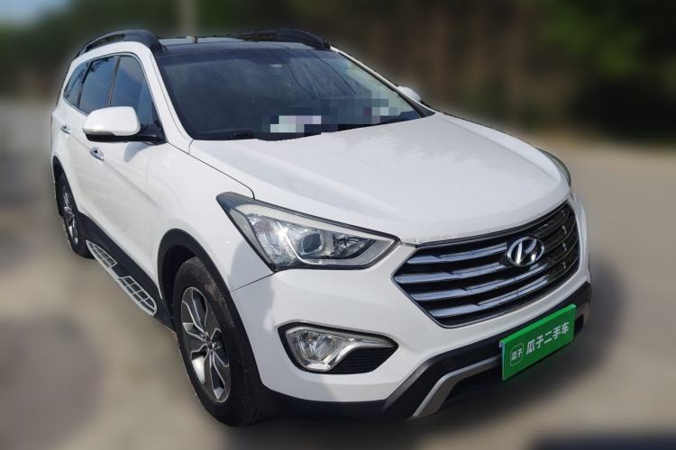 Used Hyundai Grand SantaFe 2013 3.0L 7-Seater Four-Wheel-Drive Comfort Edition Front Right 45 Deg