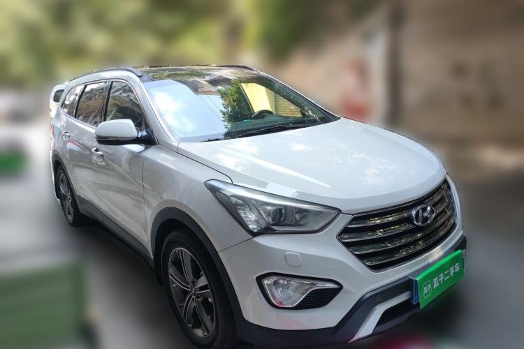 Used Hyundai Grand SantaFe 2013 2.2T 7-Seater Four-Wheel-Drive Luxury Edition Front Right 45 Deg
