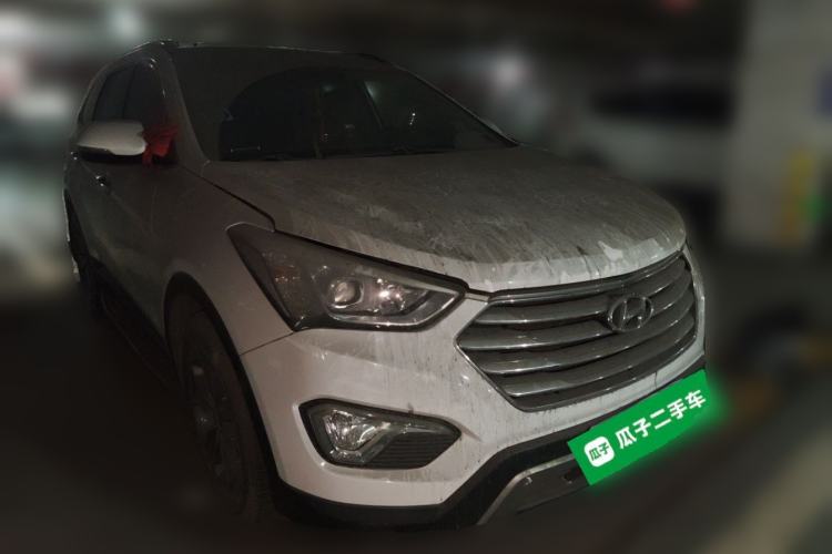 Used Hyundai Grand SantaFe 2013 3.0L 7-Seater Four-Wheel-Drive Comfort Edition Front Right 45 Deg