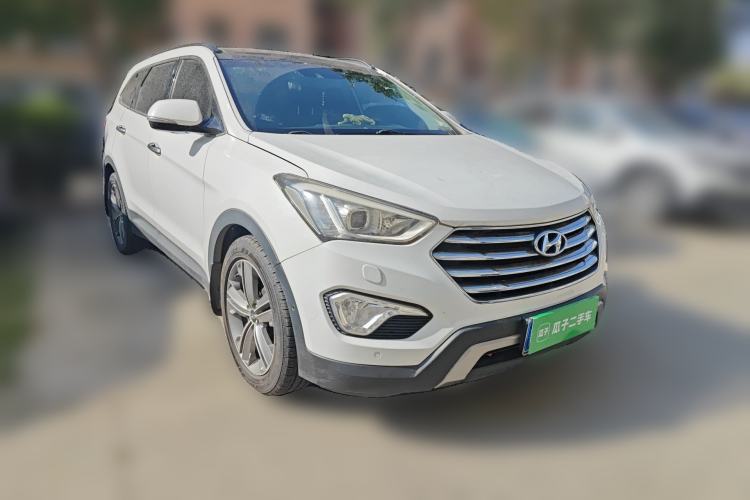 Used Hyundai Grand SantaFe 2013 3.0L 7-Seater 4x4 Flagship Edition Front Right 45 Deg