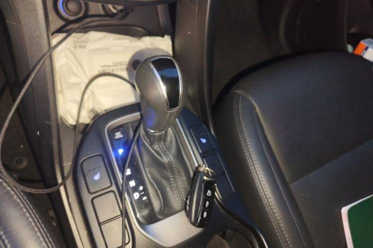 Used Hyundai Grand SantaFe 2013 3.0L 7-Seater Four-Wheel-Drive Comfort Edition Gear Lever