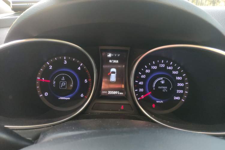 Used Hyundai Grand SantaFe 2013 2.2T 7-Seater Four-Wheel-Drive Flagship Edition Instrument Cluster