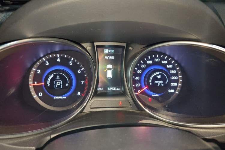 Used Hyundai Grand SantaFe 2013 3.0L 7-Seater Four-Wheel-Drive Comfort Edition Instrument Cluster