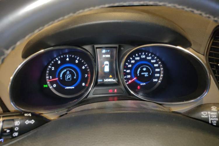 Used Hyundai Grand SantaFe 2013 3.0L 7-Seater Four-Wheel-Drive Comfort Edition Instrument Cluster