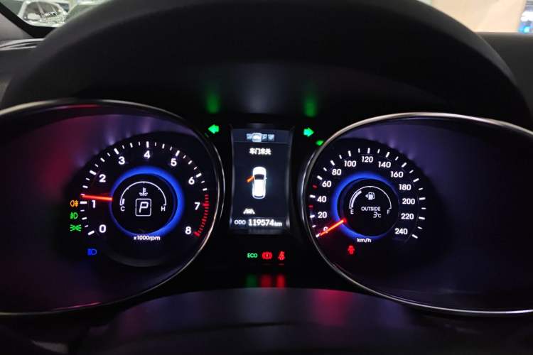 Used Hyundai Grand SantaFe 2013 3.0L 7-Seater 4x4 Flagship Edition Instrument Cluster