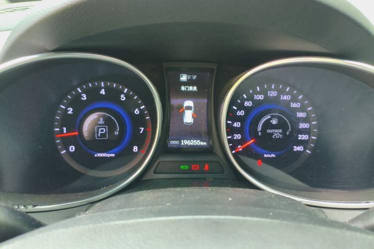 Used Hyundai Grand SantaFe 2013 3.0L 7-Seater Four-Wheel-Drive Comfort Edition Instrument Cluster