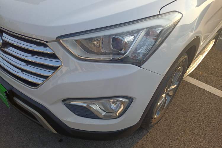 Used Hyundai Grand SantaFe 2013 2.2T 7-Seater Four-Wheel-Drive Comfort Edition Left Front Headlight