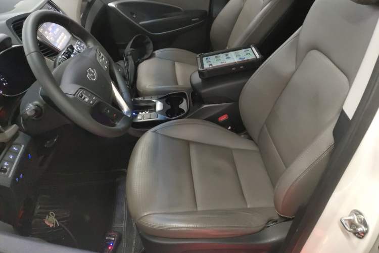 Used Hyundai Grand SantaFe 2013 3.0L 7-Seater Four-Wheel-Drive Comfort Edition Left Front Seat