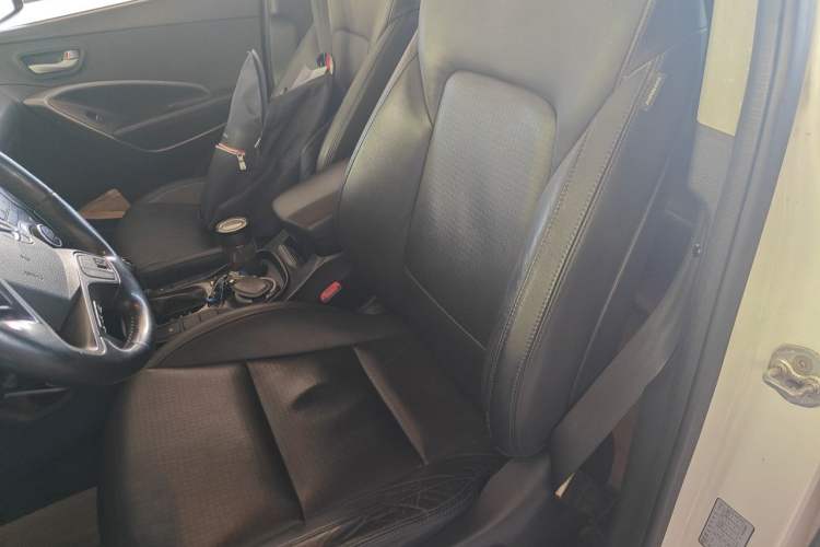 Used Hyundai Grand SantaFe 2013 3.0L 7-Seater Four-Wheel-Drive Comfort Edition Left Front Seat