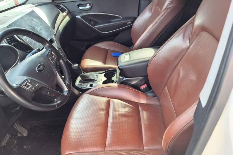 Used Hyundai Grand SantaFe 2013 3.0L 6-seat 4x4 Brown Interior Flagship Edition Left Front Seat