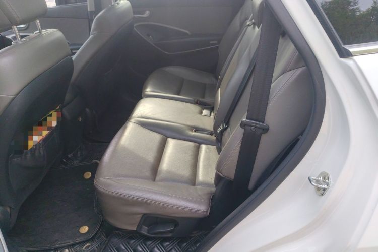 Used Hyundai Grand SantaFe 2013 3.0L 7-Seater Four-Wheel-Drive Comfort Edition Left Rear Seat