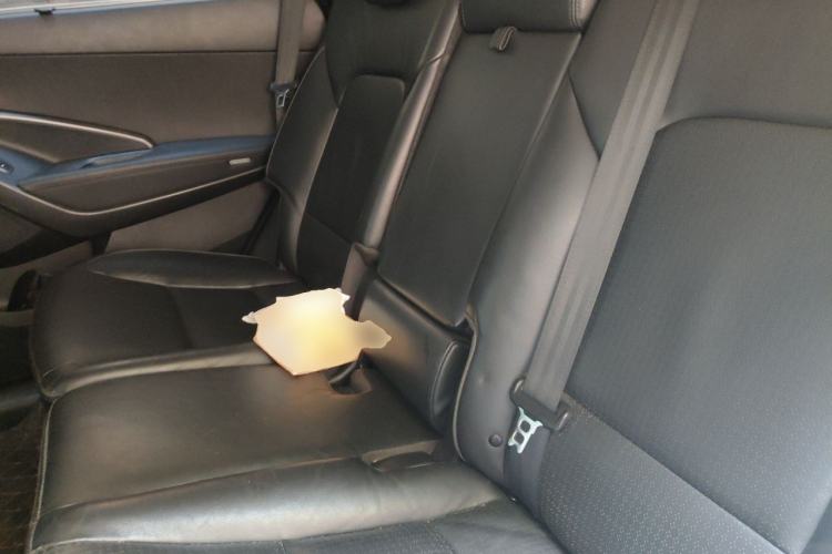 Used Hyundai Grand SantaFe 2013 2.2T 7-Seater Four-Wheel-Drive Luxury Edition Left Rear Seat