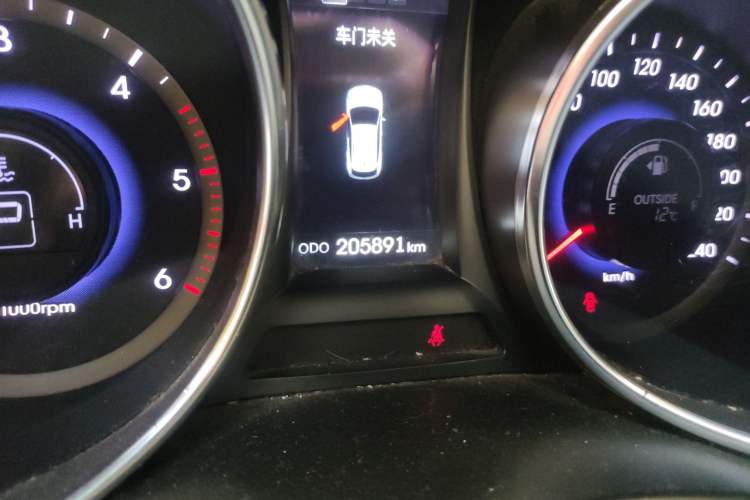Used Hyundai Grand SantaFe 2013 2.2T 7-Seater Four-Wheel-Drive Flagship Edition Odometer Close Up
