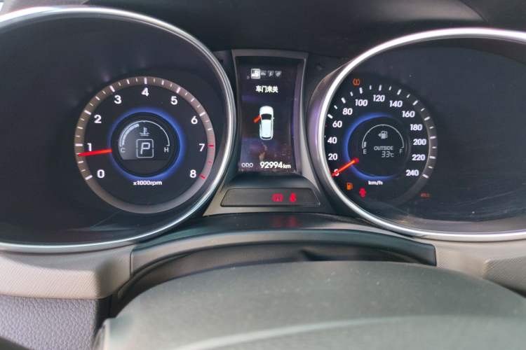 Used Hyundai Grand SantaFe 2013 3.0L 7-Seater 4x4 Flagship Edition Odometer Close Up