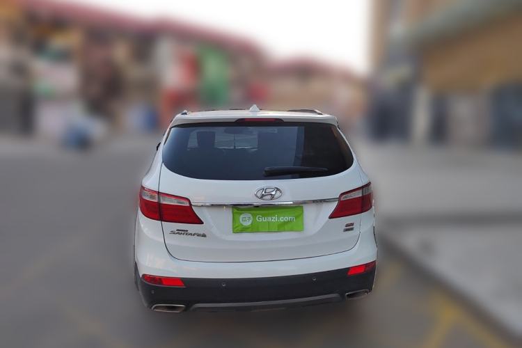 Used Hyundai Grand SantaFe 2013 3.0L 7-Seater Four-Wheel-Drive Comfort Edition Rear