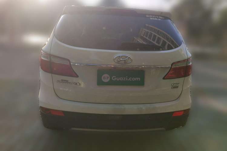 Used Hyundai Grand SantaFe 2013 2.2T 7-Seater Four-Wheel-Drive Flagship Edition Rear