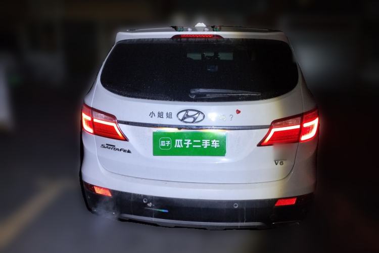 Used Hyundai Grand SantaFe 2013 3.0L 7-Seater Four-Wheel-Drive Comfort Edition Rear