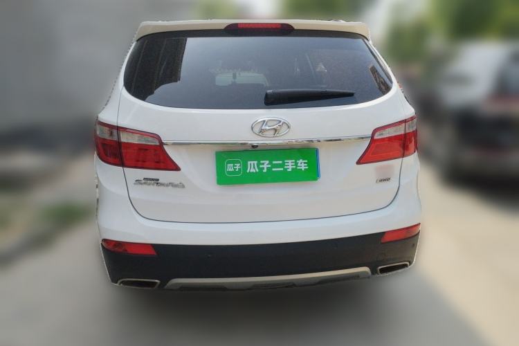 Used Hyundai Grand SantaFe 2013 3.0L 7-Seater Four-Wheel-Drive Comfort Edition Rear