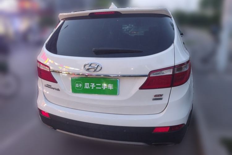 Used Hyundai Grand SantaFe 2013 3.0L 7-Seater Four-Wheel-Drive Comfort Edition Rear