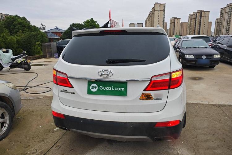 Used Hyundai Grand SantaFe 2013 3.0L 7-Seater Four-Wheel-Drive Comfort Edition Rear
