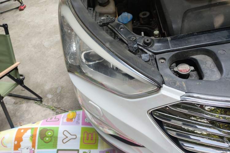 Used Hyundai Grand SantaFe 2013 2.2T 7-Seater Four-Wheel-Drive Luxury Edition Right Front Headlight