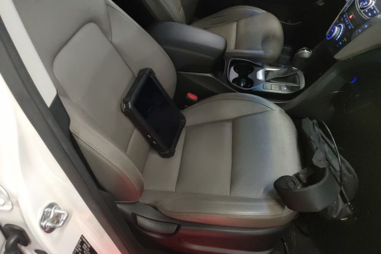 Used Hyundai Grand SantaFe 2013 3.0L 7-Seater Four-Wheel-Drive Comfort Edition Right Front Seat