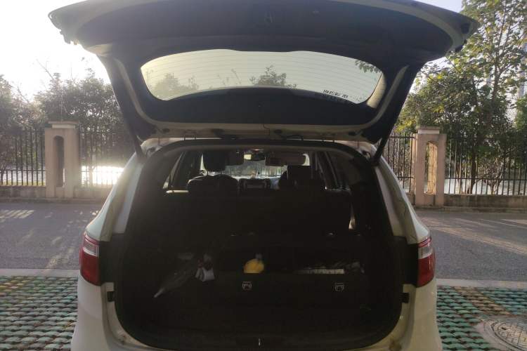 Used Hyundai Grand SantaFe 2013 2.2T 7-Seater Four-Wheel-Drive Flagship Edition Trunk