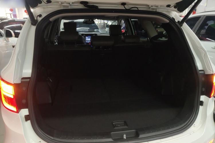 Used Hyundai Grand SantaFe 2013 3.0L 7-Seater Four-Wheel-Drive Comfort Edition Trunk
