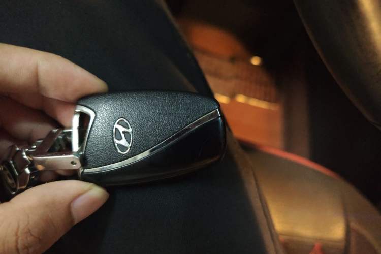 Used Hyundai Grand SantaFe 2013 3.0L 7-Seater Four-Wheel-Drive Comfort Edition Vehicle Key
