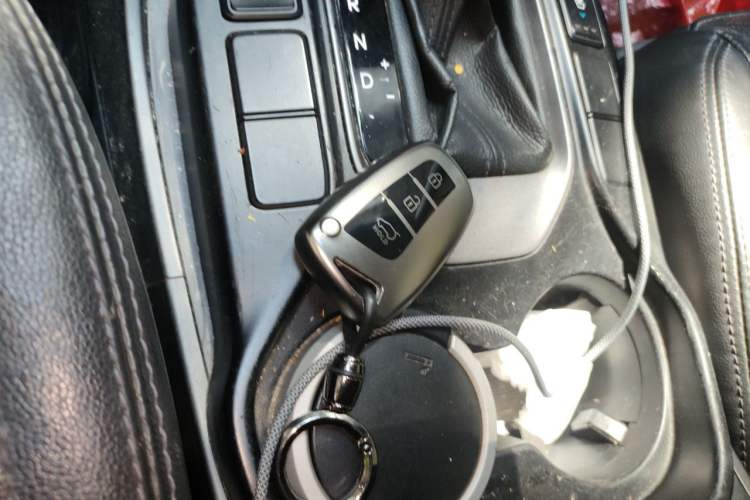 Used Hyundai Grand SantaFe 2013 2.2T 7-Seater Four-Wheel-Drive Luxury Edition Vehicle Key
