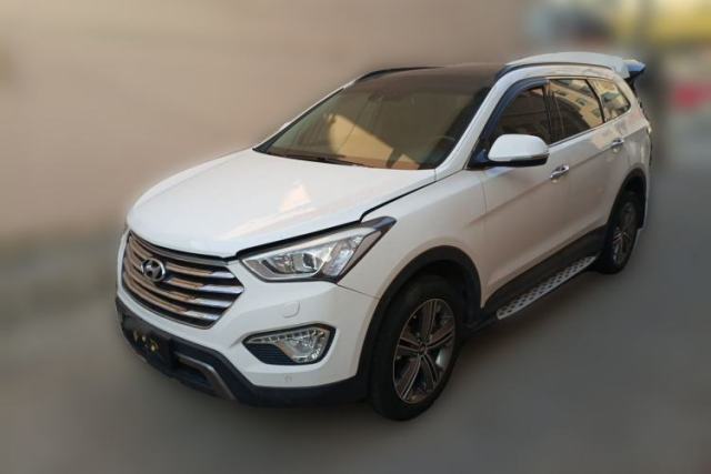 Used Hyundai Grand SantaFe 2013 3.0L 7-seat 4x4 Brown Interior Flagship Edition