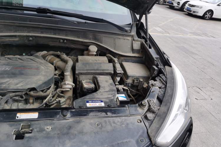 Used Hyundai Grand SantaFe 2015 2.0T 7-Seater Two-Wheel Drive Leading Edition Engine Bay Left