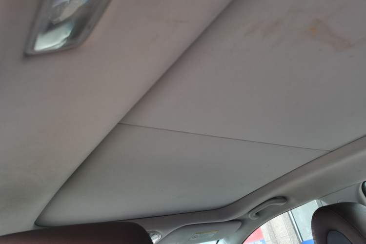 Used Hyundai Grand SantaFe 2015 2.0T 7-Seater Two-Wheel Drive Leading Edition Headliner