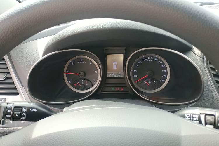 Used Hyundai Grand SantaFe 2015 2.2T 7-Seater Two-Wheel-Drive Zhi Ling Limited Edition Instrument Cluster