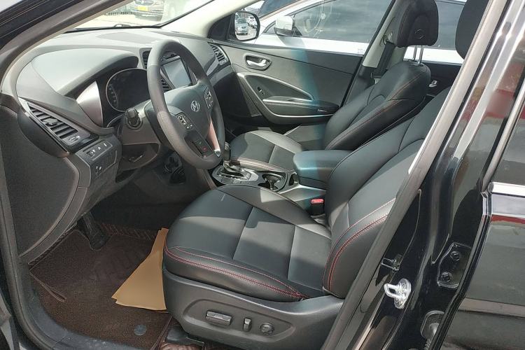 Used Hyundai Grand SantaFe 2015 2.2T 7-Seater Two-Wheel-Drive Zhi Ling Limited Edition Left Front Seat