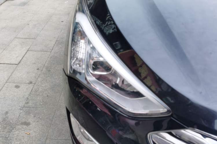 Used Hyundai Grand SantaFe 2015 2.0T 7-Seater Two-Wheel Drive Leading Edition Right Front Headlight