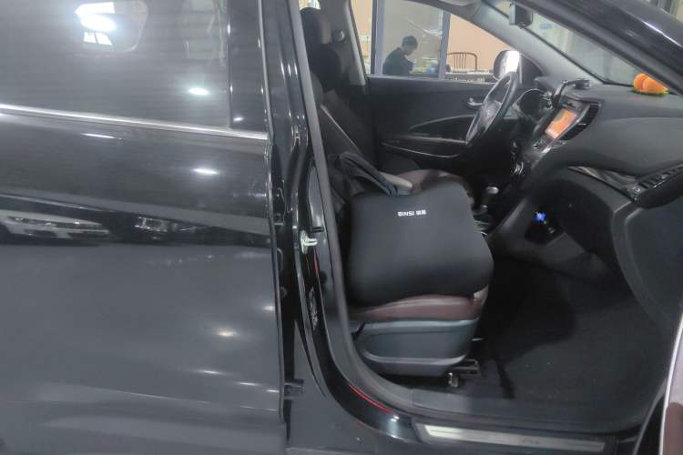 Used Hyundai Grand SantaFe 2015 2.0T 7-Seater Two-Wheel Drive Leading Edition Right Front Seat