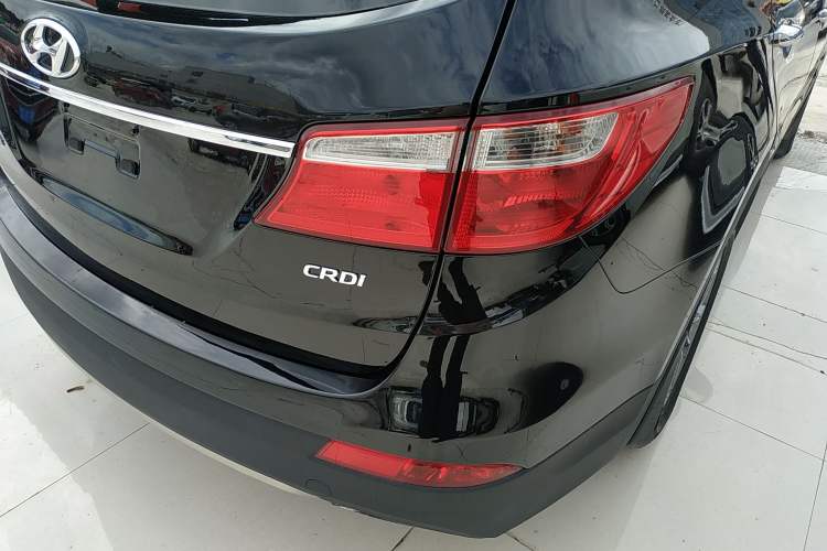 Used Hyundai Grand SantaFe 2015 2.2T 7-Seater Two-Wheel-Drive Zhi Ling Limited Edition Right Rear Taillight