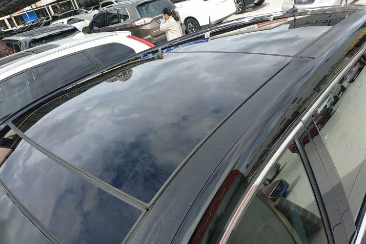 Used Hyundai Grand SantaFe 2015 2.2T 7-Seater Two-Wheel-Drive Zhi Ling Limited Edition Roof