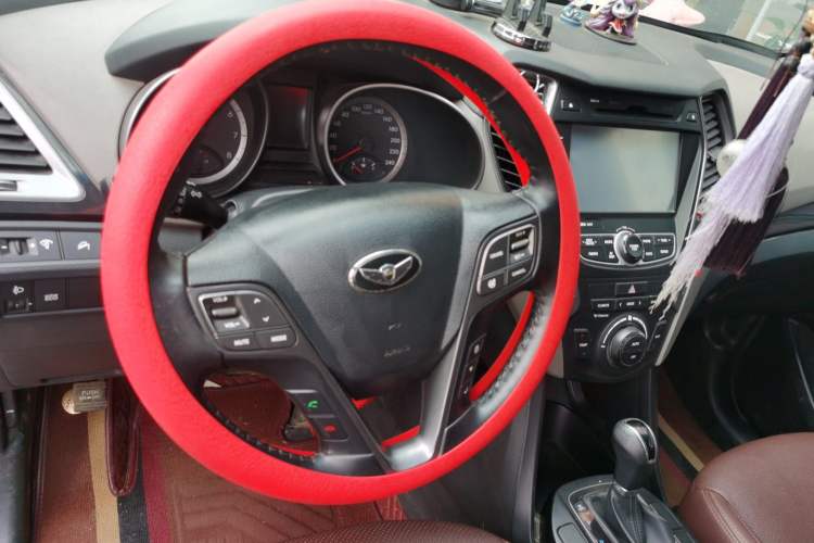 Used Hyundai Grand SantaFe 2015 2.0T 7-Seater Two-Wheel Drive Leading Edition Steering Wheel