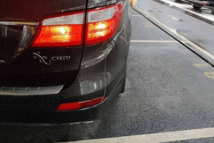 Used Hyundai Grand SantaFe 2015 2.2T 7-Seater Two-Wheel-Drive Zhi Ling Limited Edition Exterior 6