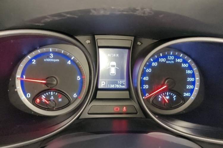 Used Hyundai Grand SantaFe 2015 2.2T 7-Seater Two-Wheel-Drive Zhi Ling Limited Edition Instrument Cluster