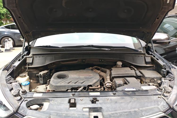 Used Hyundai Grand SantaFe 2015 2.0T 7-Seater Two-Wheel Drive Leading Edition Engine Bay