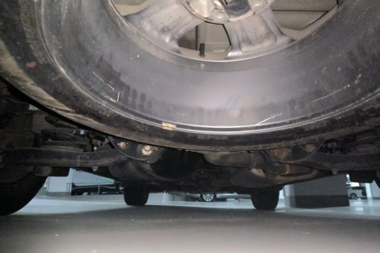Used Hyundai Grand SantaFe 2015 2.0T 7-Seater Two-Wheel Drive Leading Edition Chassis Rear
