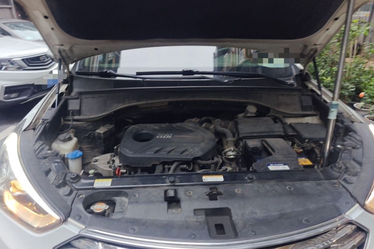 Used Hyundai Grand SantaFe 2015 2.0T 7-Seater Two-Wheel Drive Leading Edition Engine Bay