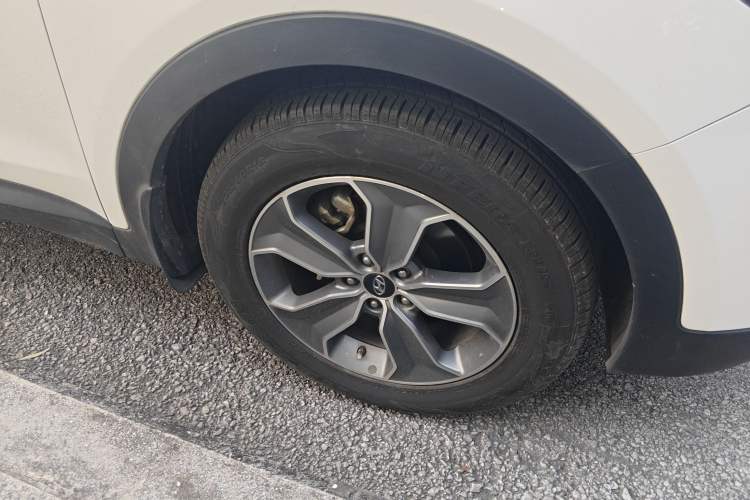 Used Hyundai Grand SantaFe 2015 2.2T 7-Seater Two-Wheel-Drive Zhi Ling Limited Edition Exterior 7