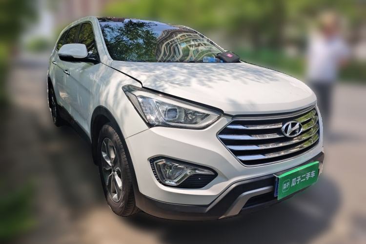 Used Hyundai Grand SantaFe 2015 2.0T 7-Seater Two-Wheel Drive Leading Edition Front Right 45 Deg